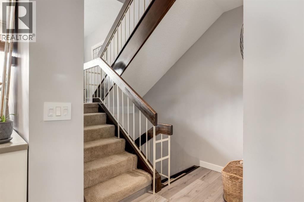 80 Brae Glen Lane Sw, Calgary, Alberta  T2W 1B6 - Photo 32 - A2263699