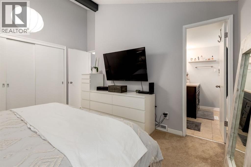 80 Brae Glen Lane Sw, Calgary, Alberta  T2W 1B6 - Photo 31 - A2263699