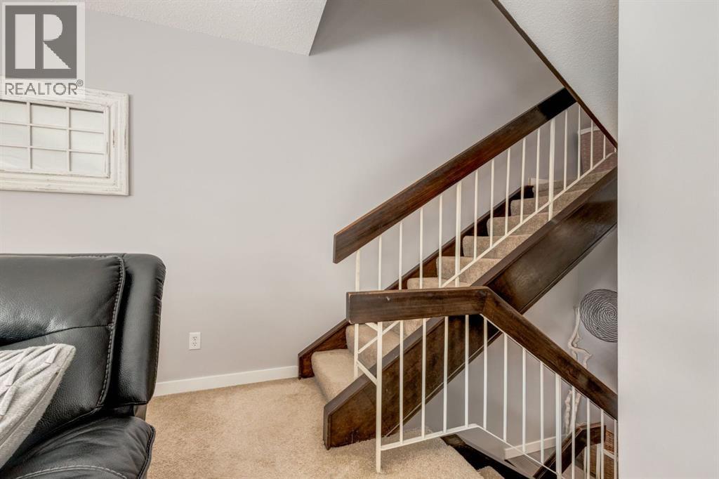 80 Brae Glen Lane Sw, Calgary, Alberta  T2W 1B6 - Photo 20 - A2263699
