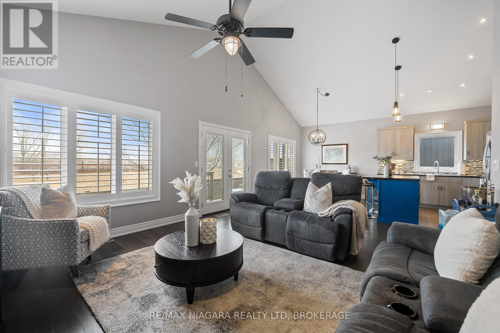 86 Parkside Drive, St. Catharines, Ontario  L2M 1M4 - Photo 13 - X12456830