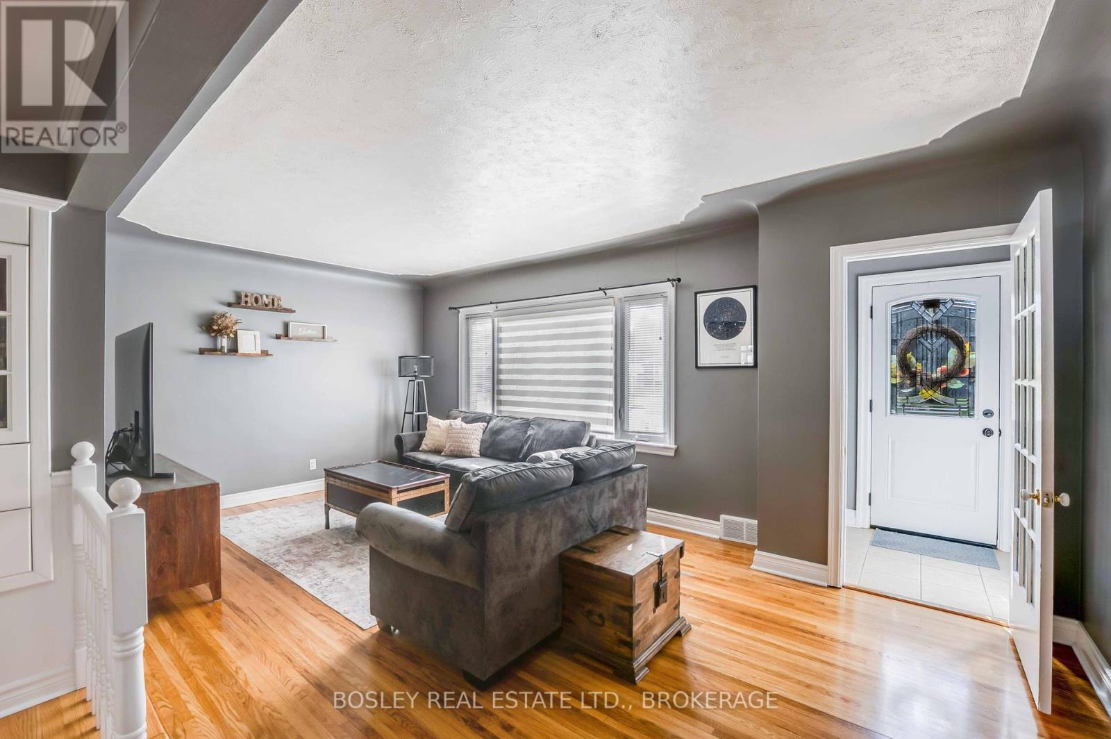 6373 Corwin Crescent, Niagara Falls, Ontario  L2G 2L9 - Photo 7 - X12456834