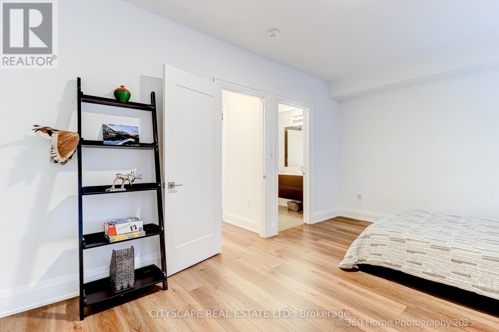 119 High Street W, Mississauga, Ontario  L5H 1K4 - Photo 15 - W12456655
