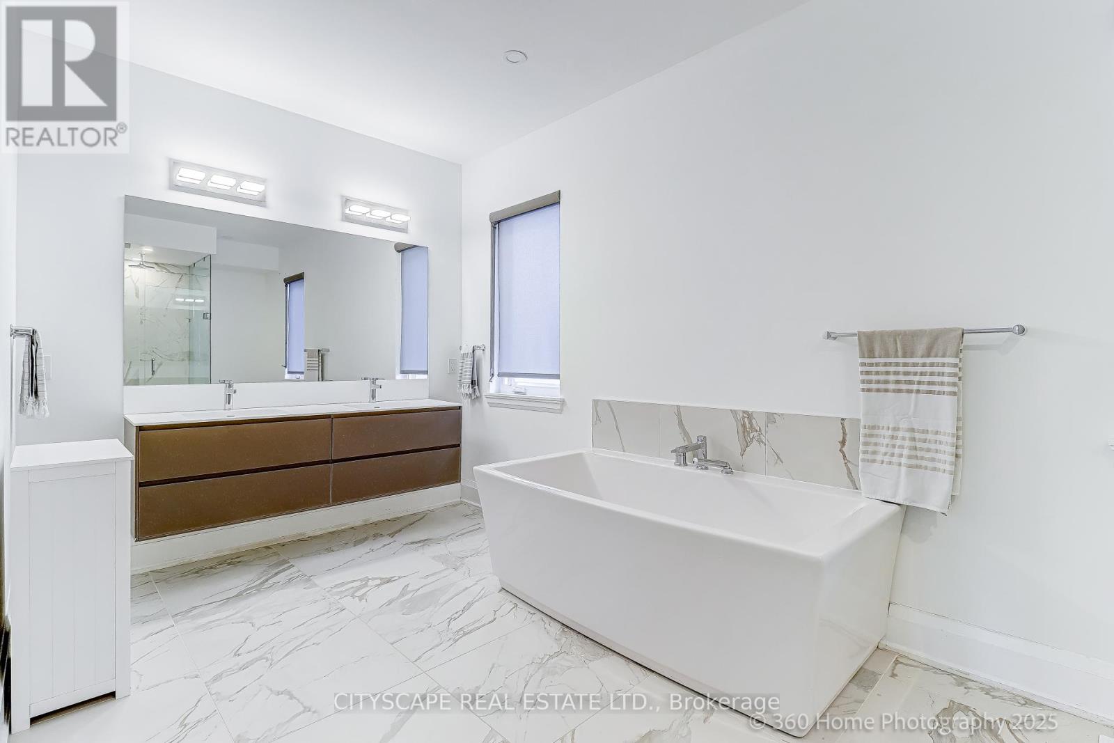 119 High Street W, Mississauga, Ontario  L5H 1K4 - Photo 18 - W12456655