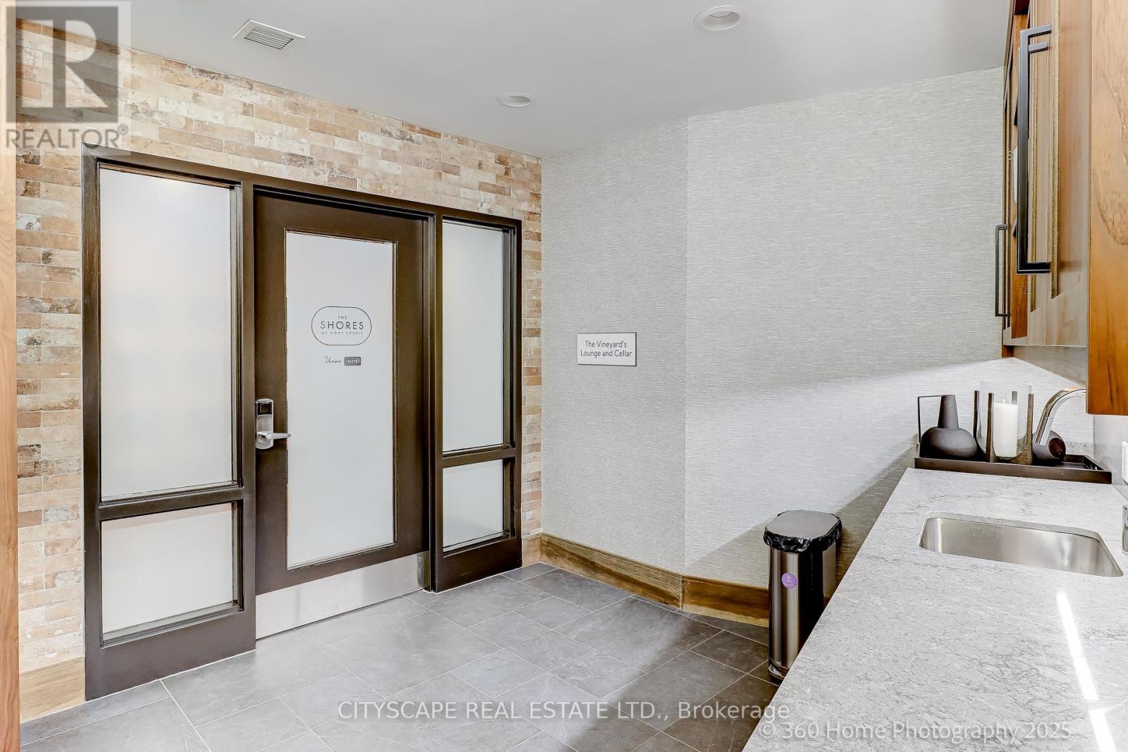 119 High Street W, Mississauga, Ontario  L5H 1K4 - Photo 24 - W12456655
