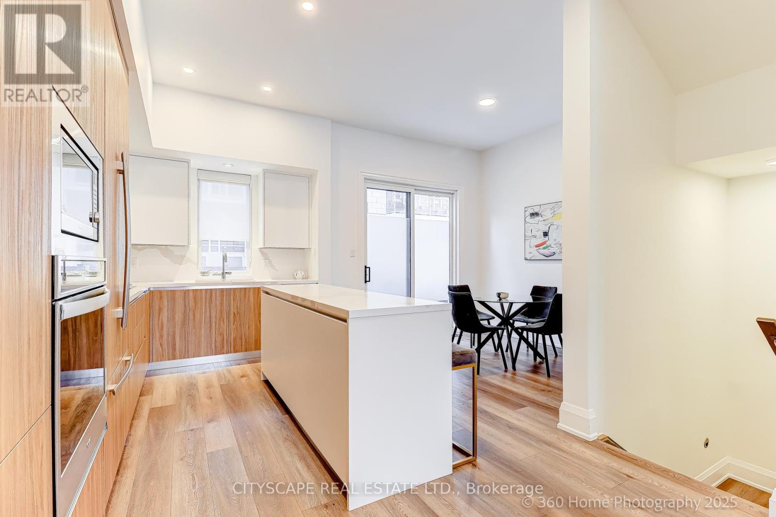 119 High Street W, Mississauga, Ontario  L5H 1K4 - Photo 4 - W12456655