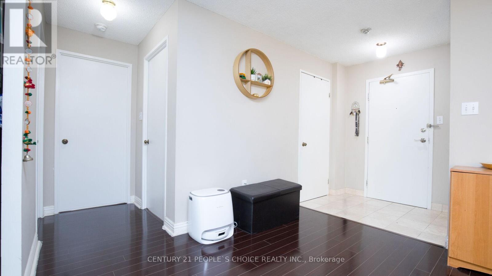 1408 - 1 Rowntree Road, Toronto (Mount Olive-Silverstone-Jamestown), Ontario  M9V 5G7 - Photo 9 - W12456667
