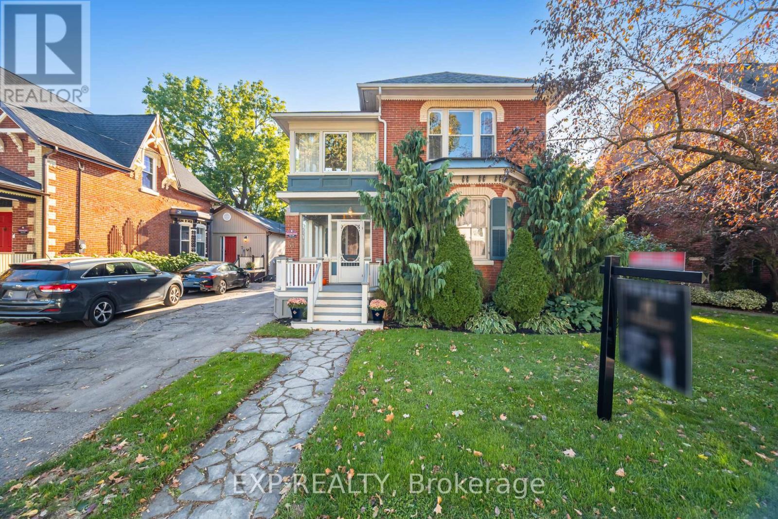 51 Chapel Street, Brampton (Downtown Brampton), Ontario  L6W 2H5 - Photo 1 - W12456668