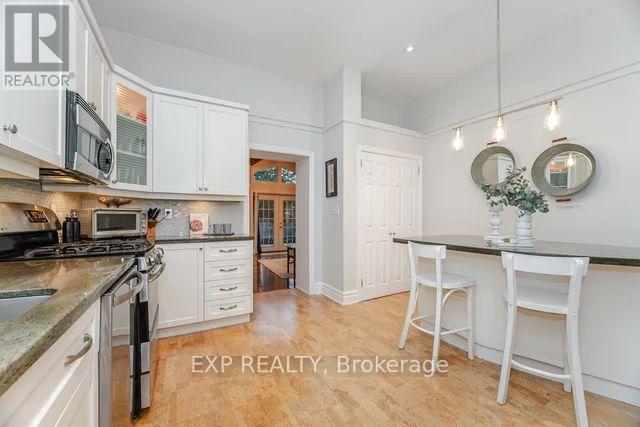 51 Chapel Street, Brampton (Downtown Brampton), Ontario  L6W 2H5 - Photo 13 - W12456668