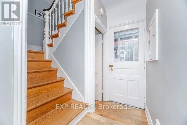 51 Chapel Street, Brampton (Downtown Brampton), Ontario  L6W 2H5 - Photo 18 - W12456668