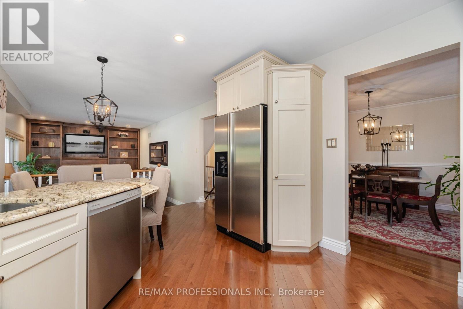 6 Cairnmore Court, Brampton (Snelgrove), Ontario  L6Z 1T6 - Photo 16 - W12456672