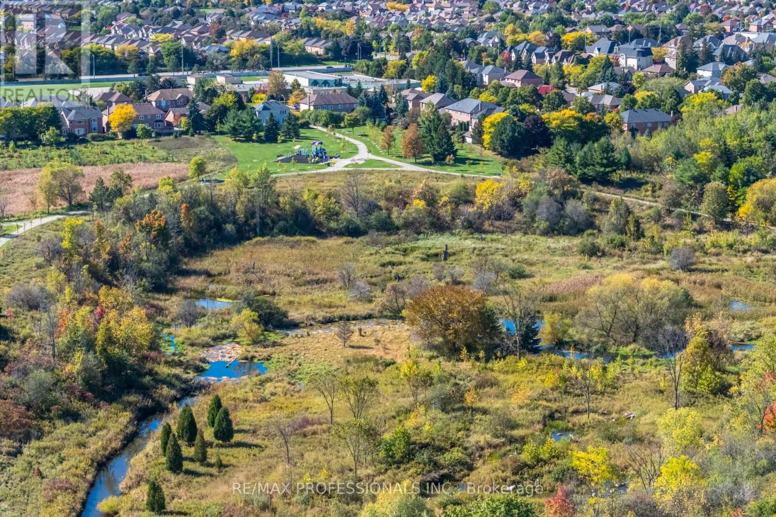 6 Cairnmore Court, Brampton (Snelgrove), Ontario  L6Z 1T6 - Photo 49 - W12456672