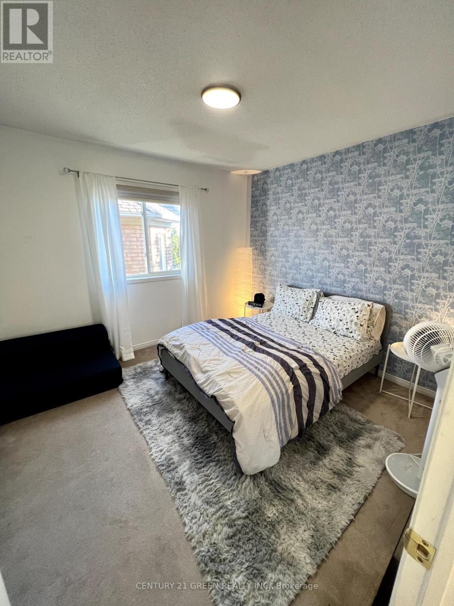 67 Queen Mary Drive, Brampton, Ontario  L7A 2K3 - Photo 16 - W12456678