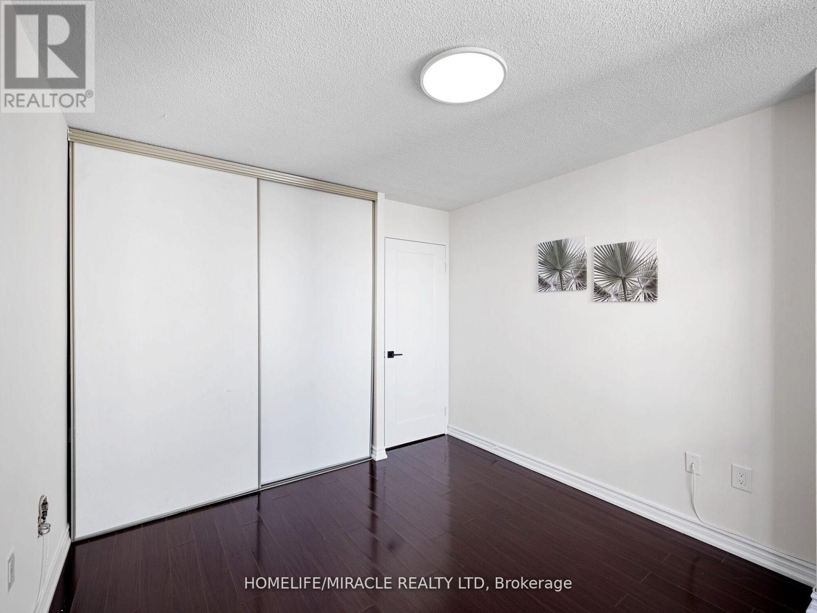 1511 - 4 Kings Cross Road, Brampton (Queen Street Corridor), Ontario  L6T 3X8 - Photo 21 - W12456686