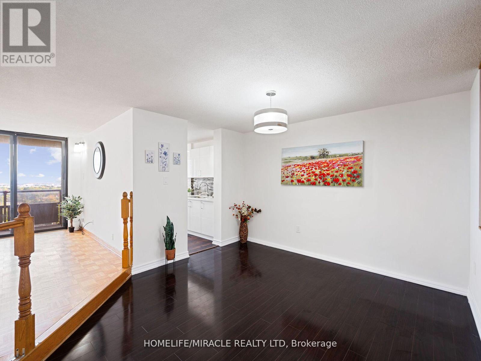 1511 - 4 Kings Cross Road, Brampton (Queen Street Corridor), Ontario  L6T 3X8 - Photo 9 - W12456686