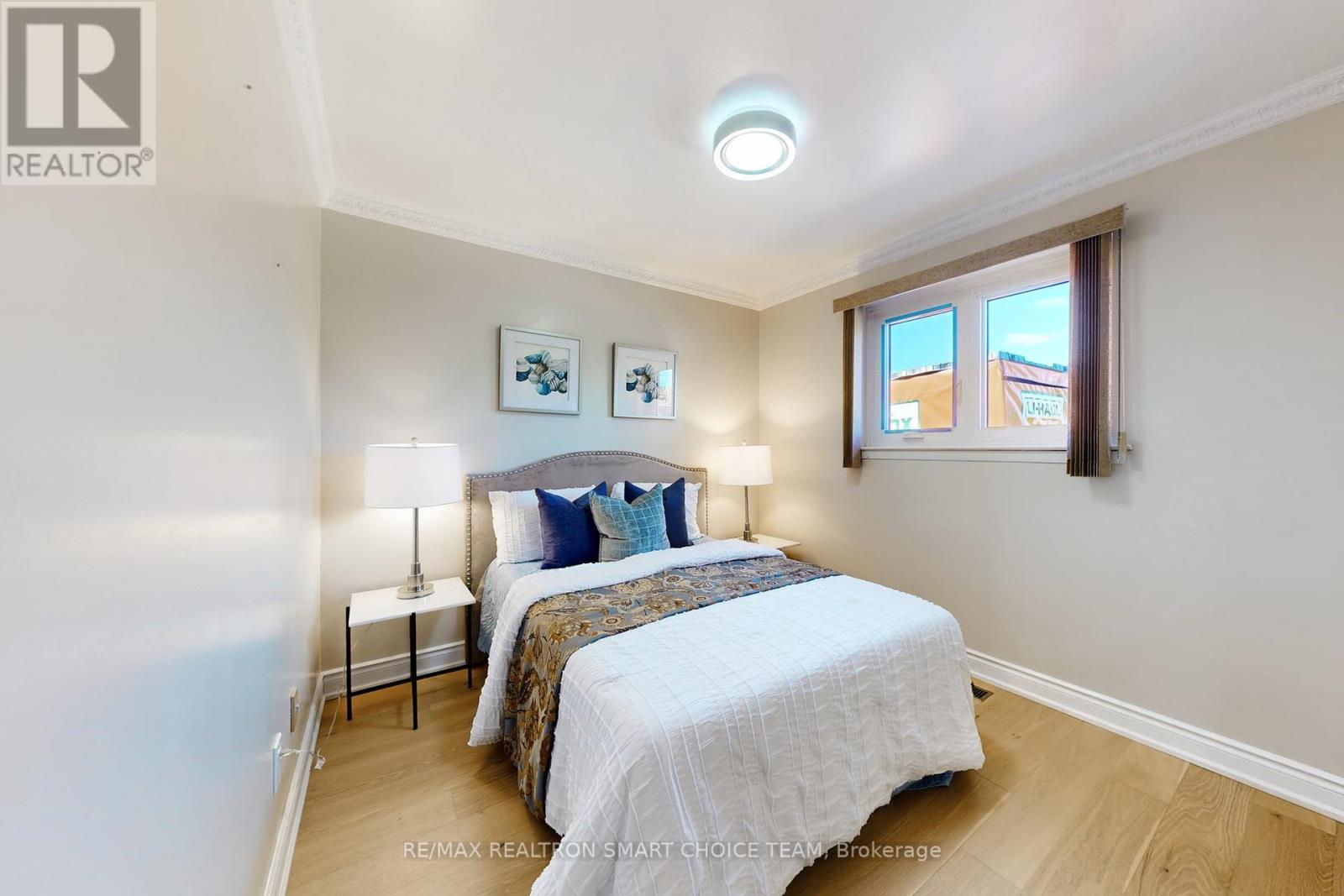 16 Frith Road, Toronto (Glenfield-Jane Heights), Ontario  M3N 1G1 - Photo 18 - W12456703