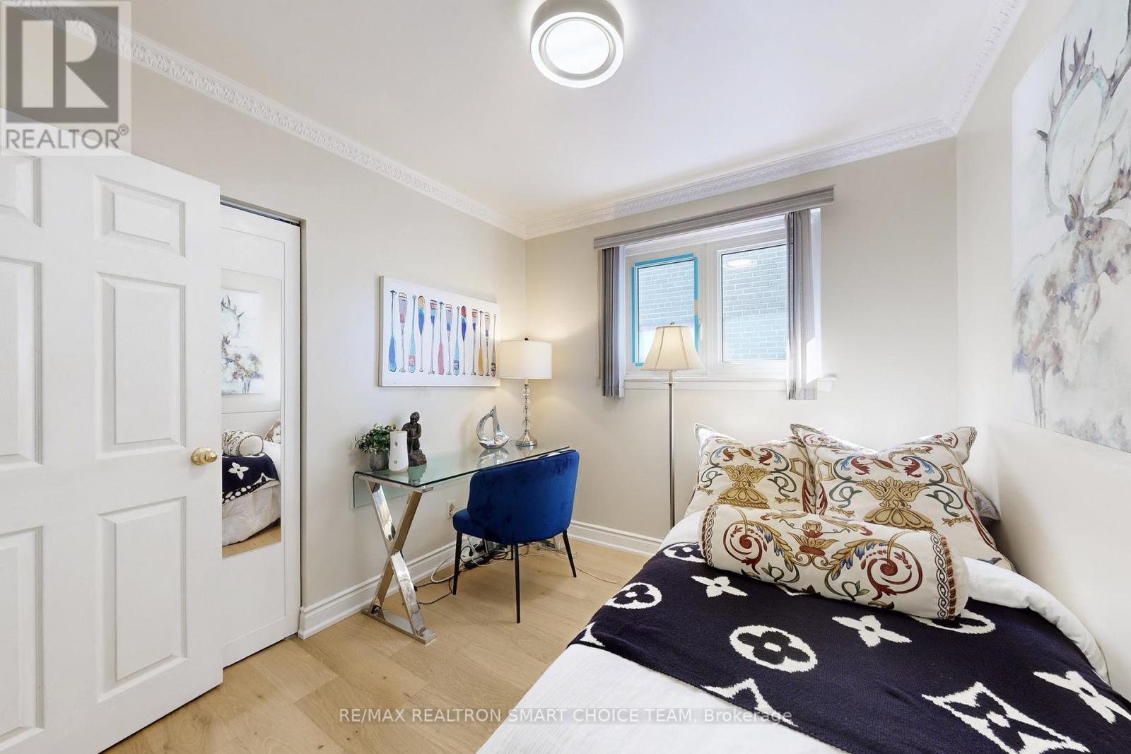 16 Frith Road, Toronto (Glenfield-Jane Heights), Ontario  M3N 1G1 - Photo 21 - W12456703