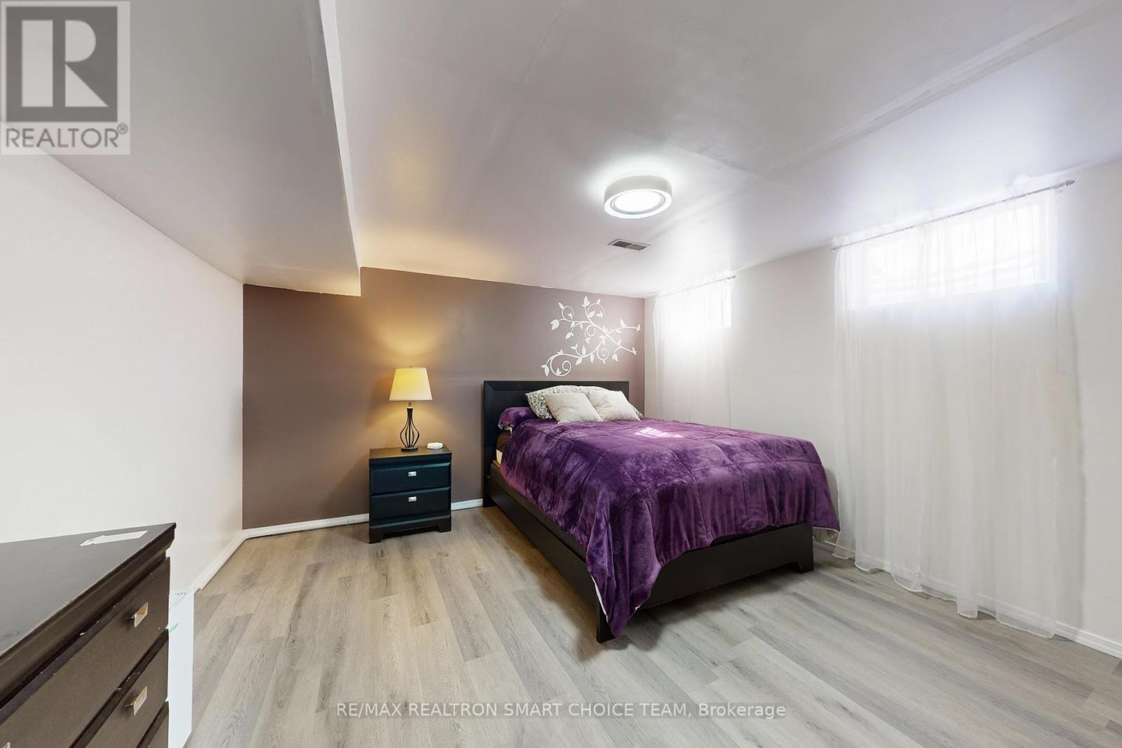 16 Frith Road, Toronto (Glenfield-Jane Heights), Ontario  M3N 1G1 - Photo 27 - W12456703