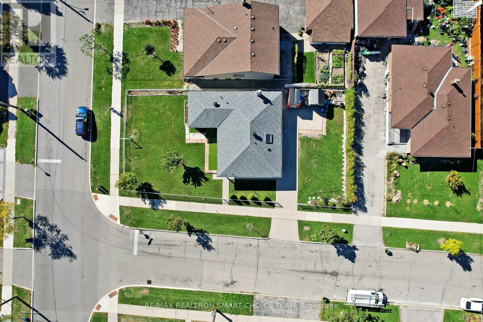 16 Frith Road, Toronto (Glenfield-Jane Heights), Ontario  M3N 1G1 - Photo 39 - W12456703
