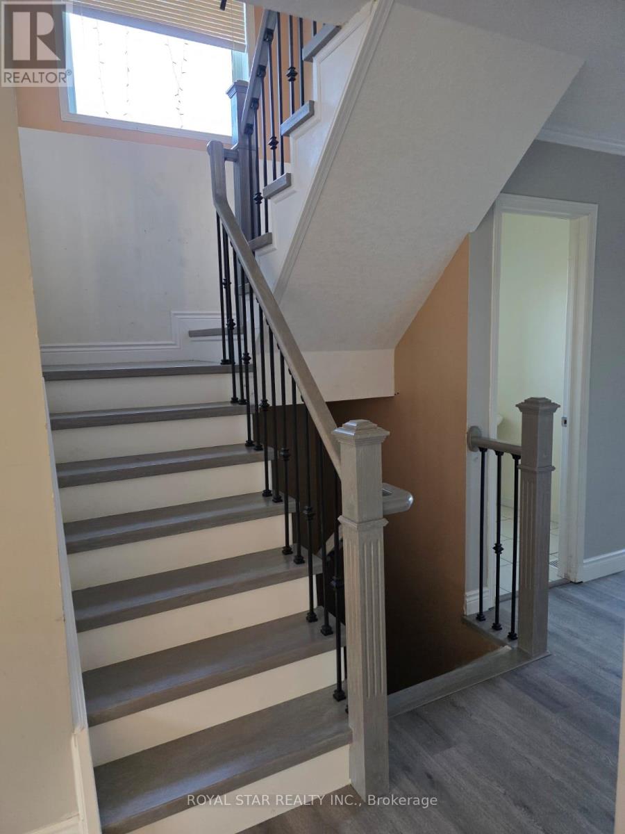 21 Biscayne Crescent, Orangeville, Ontario  L9W 5B2 - Photo 6 - W12456710