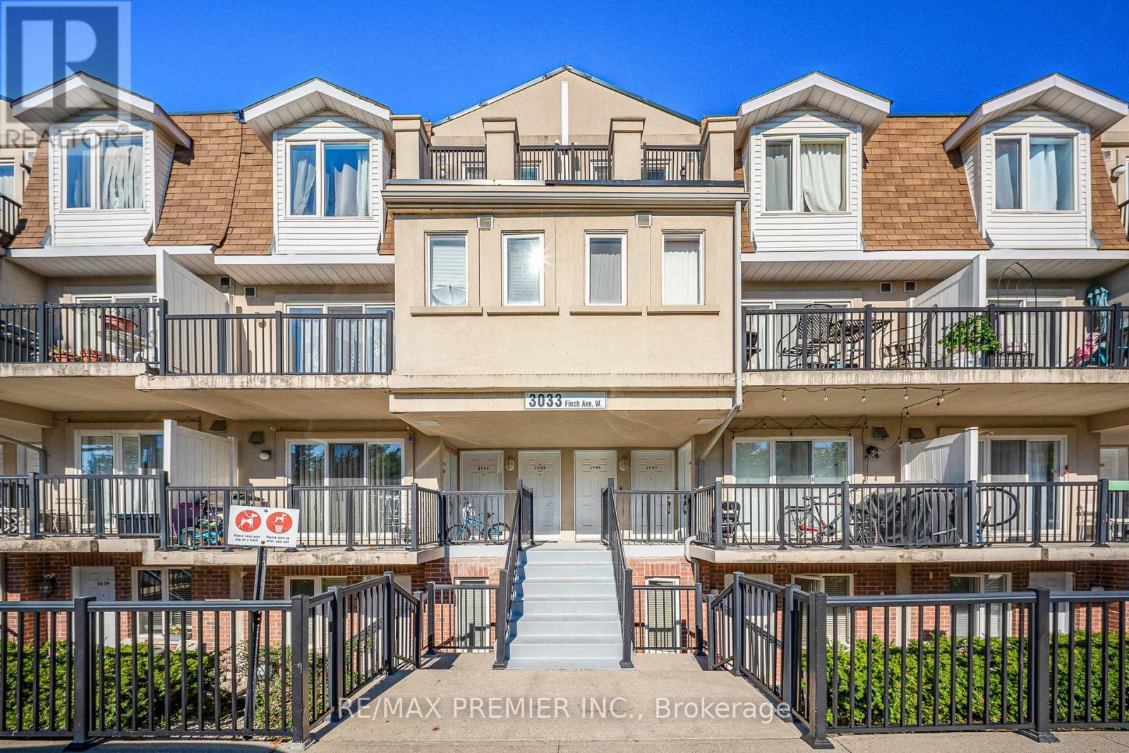 2046 - 3033 Finch Avenue, Toronto (Humbermede), Ontario  M9M 0A3 - Photo 1 - W12456712