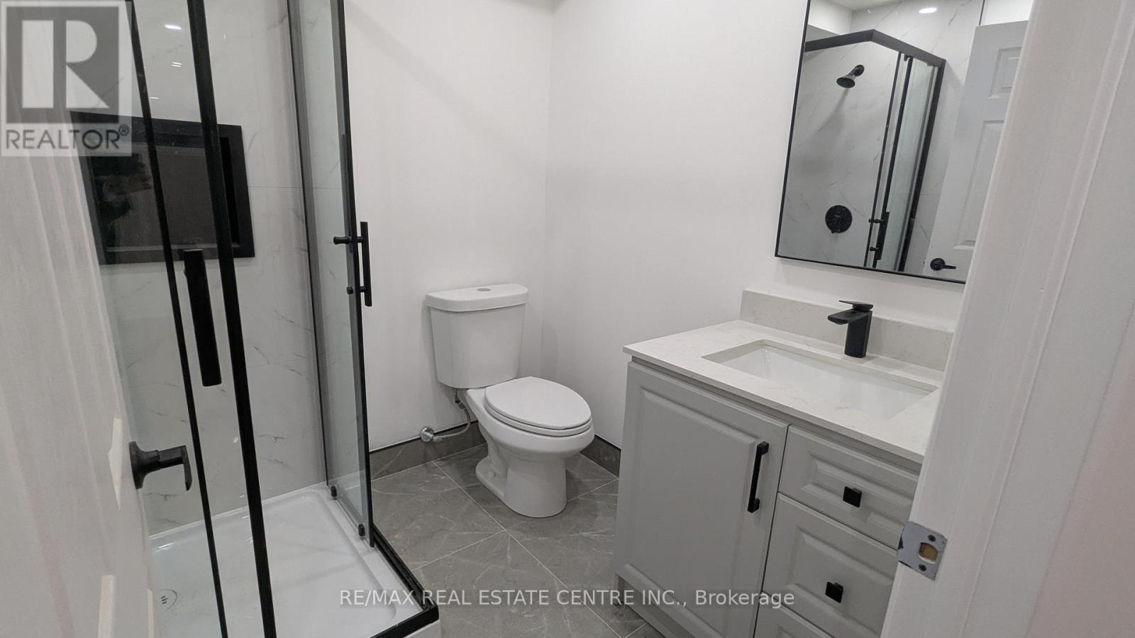 Basement - 21 Summerdale Crescent, Brampton, Ontario  L6X 4V8 - Photo 5 - W12456733