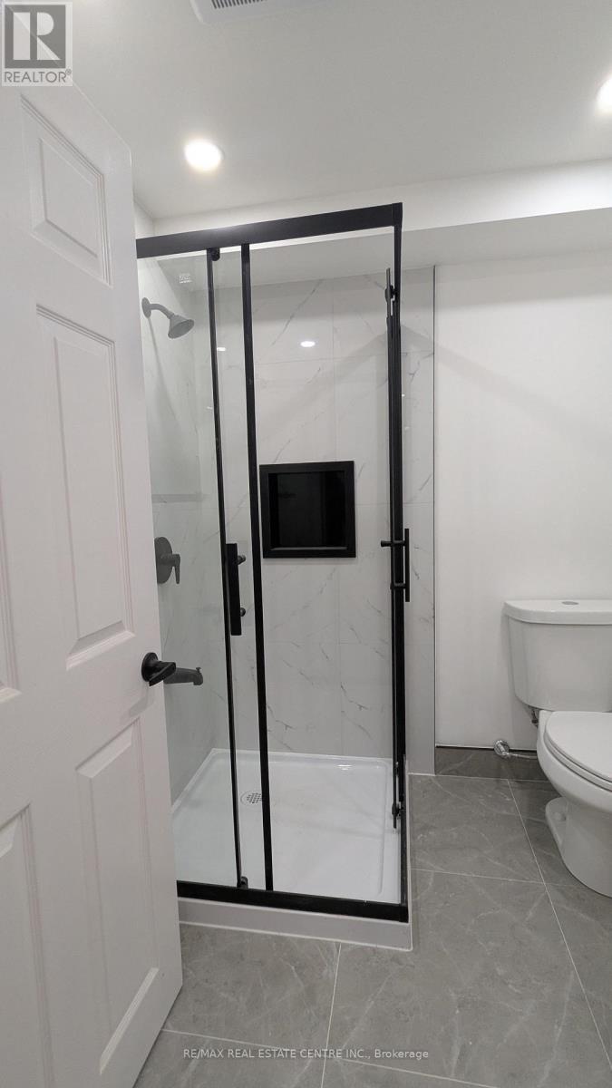 Basement - 21 Summerdale Crescent, Brampton, Ontario  L6X 4V8 - Photo 6 - W12456733