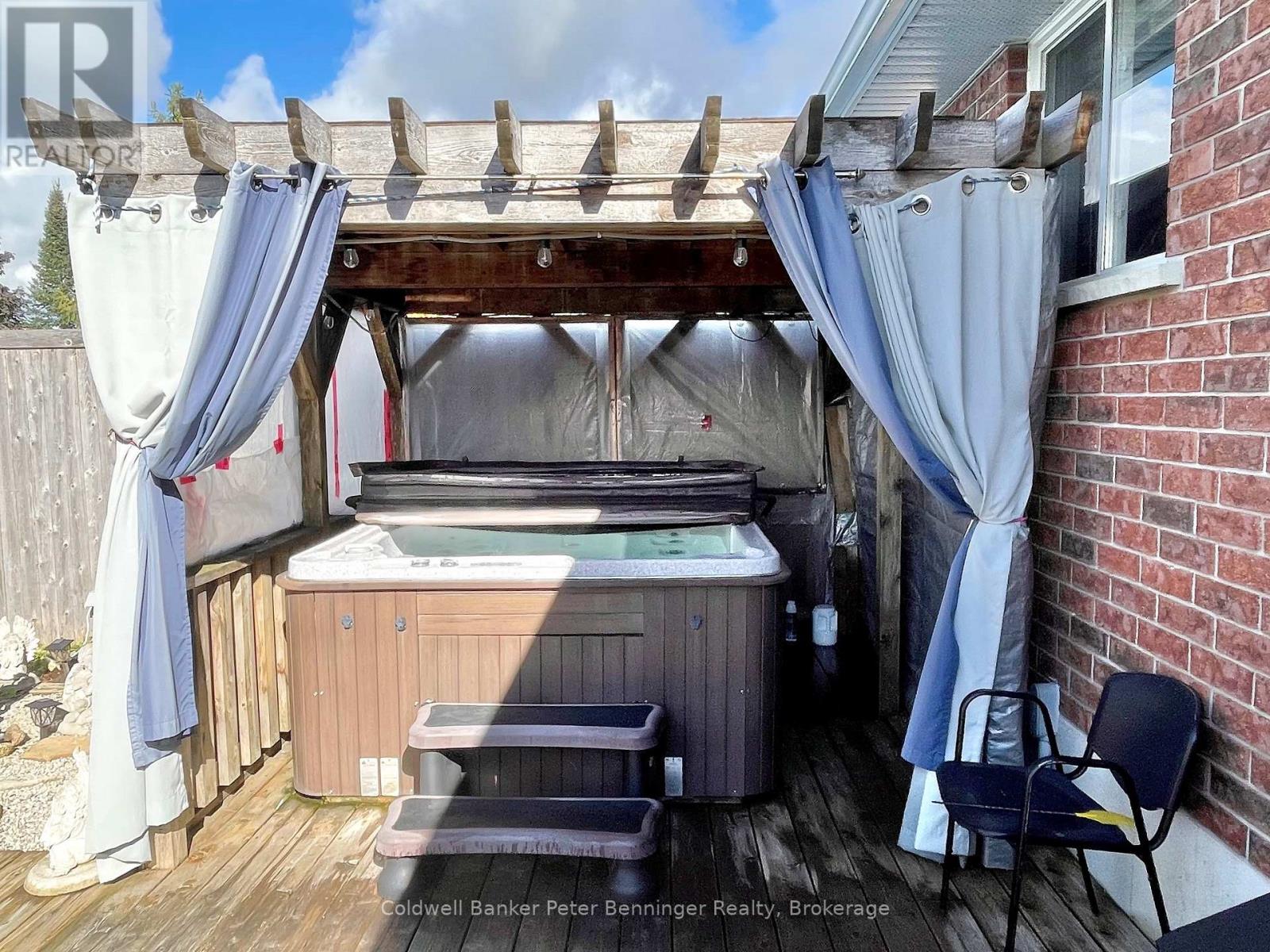 636 22nd Avenue, Hanover, Ontario  N4N 3W7 - Photo 36 - X12120905