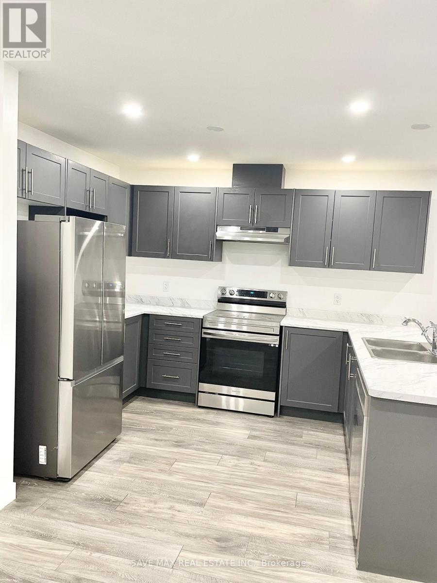 44 Pony Way, Kitchener, Ontario  N2R 0R8 - Photo 10 - X12456675