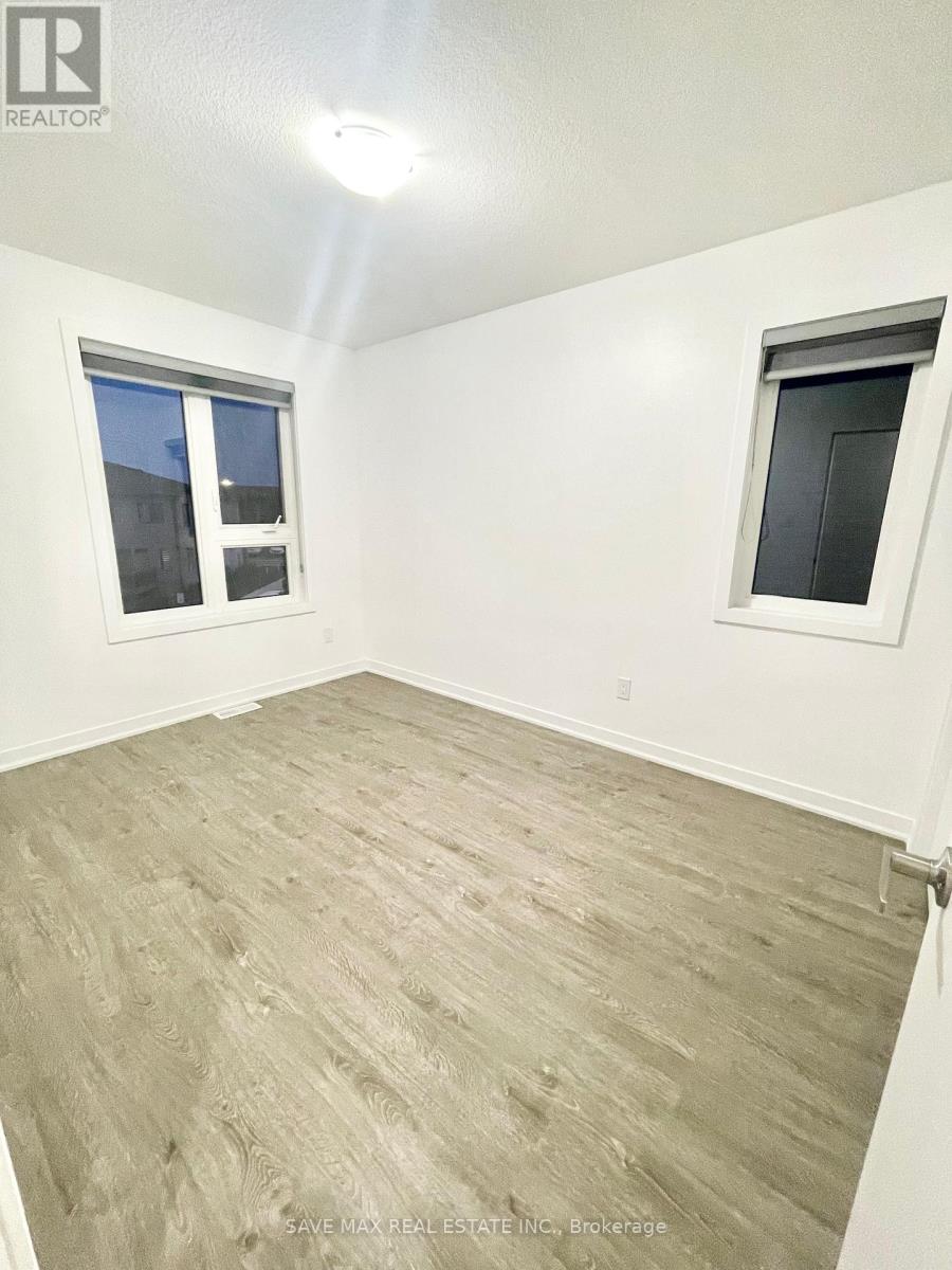 44 Pony Way, Kitchener, Ontario  N2R 0R8 - Photo 17 - X12456675