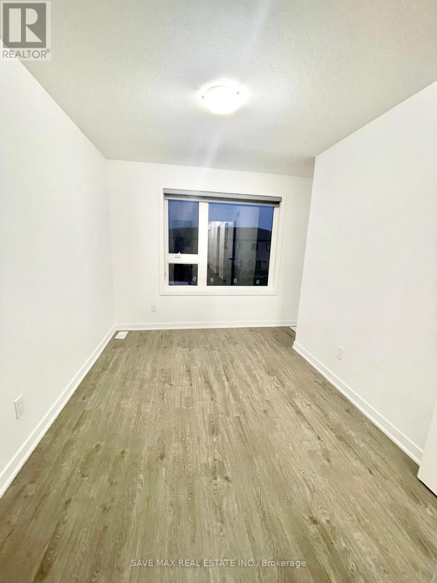 44 Pony Way, Kitchener, Ontario  N2R 0R8 - Photo 18 - X12456675