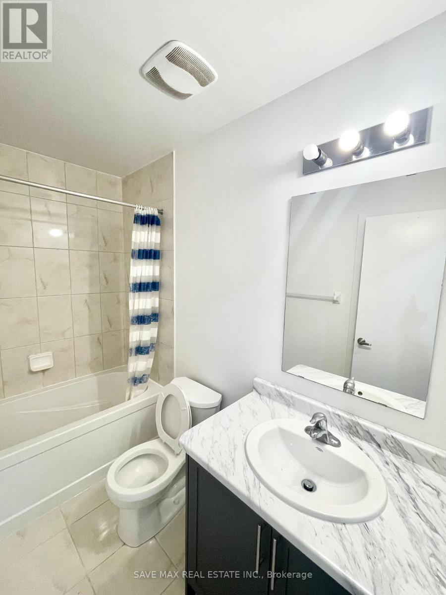 44 Pony Way, Kitchener, Ontario  N2R 0R8 - Photo 20 - X12456675