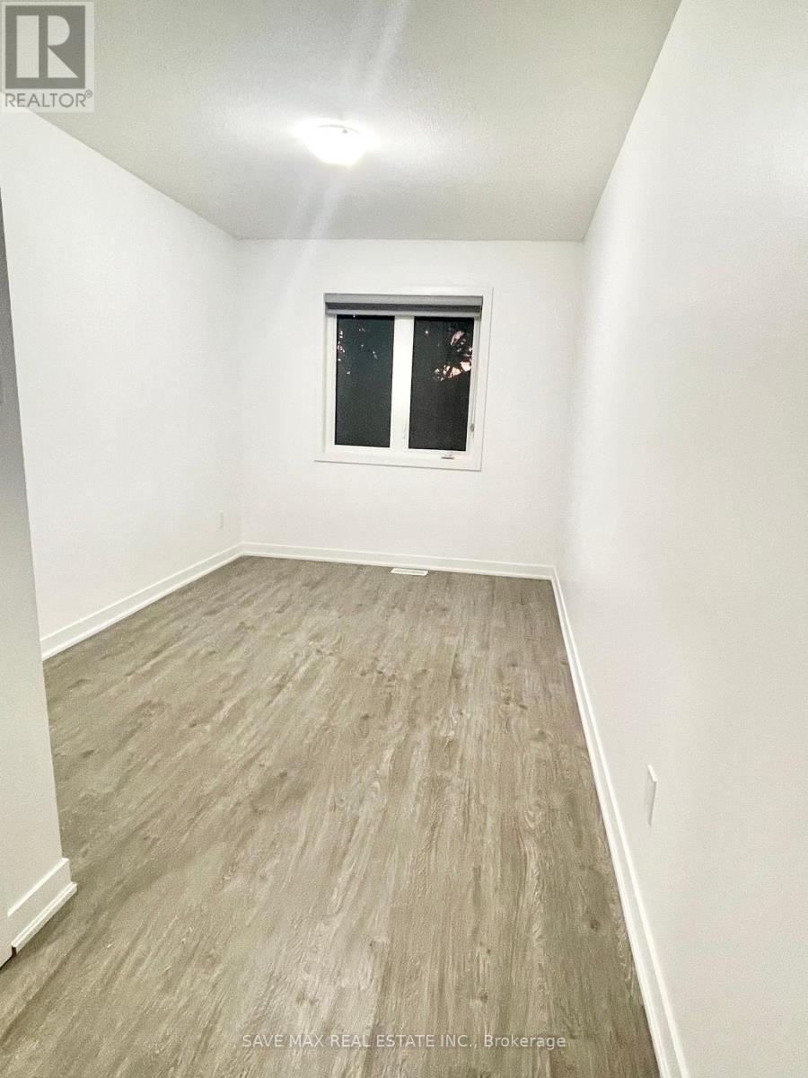 44 Pony Way, Kitchener, Ontario  N2R 0R8 - Photo 23 - X12456675