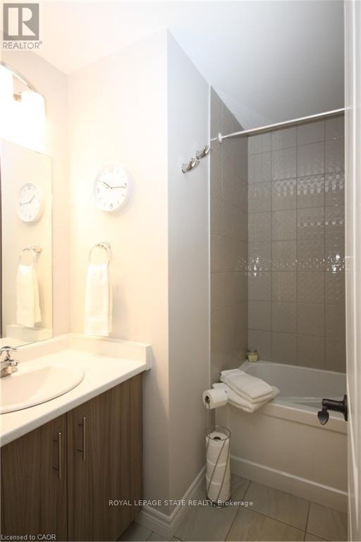19 Pim Lane, Hamilton, Ontario  L9K 0K1 - Photo 12 - X12456699