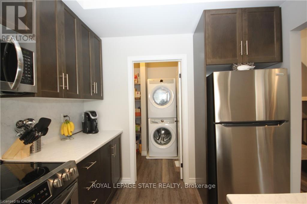 19 Pim Lane, Hamilton, Ontario  L9K 0K1 - Photo 7 - X12456699
