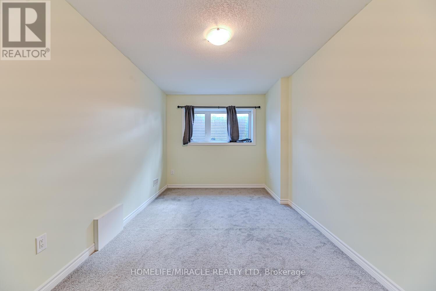 49 - 289 Chapel Hill Drive, Kitchener, Ontario  N2R 0S4 - Photo 17 - X12456716