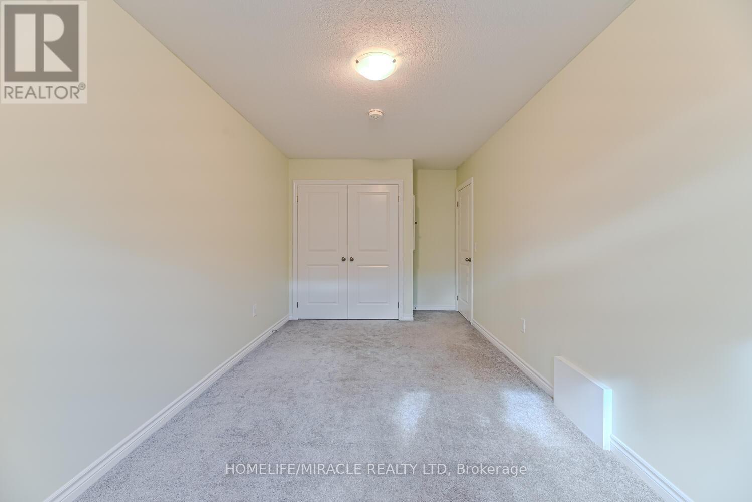 49 - 289 Chapel Hill Drive, Kitchener, Ontario  N2R 0S4 - Photo 18 - X12456716
