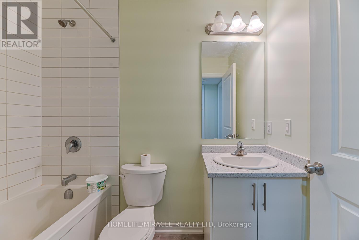 49 - 289 Chapel Hill Drive, Kitchener, Ontario  N2R 0S4 - Photo 20 - X12456716