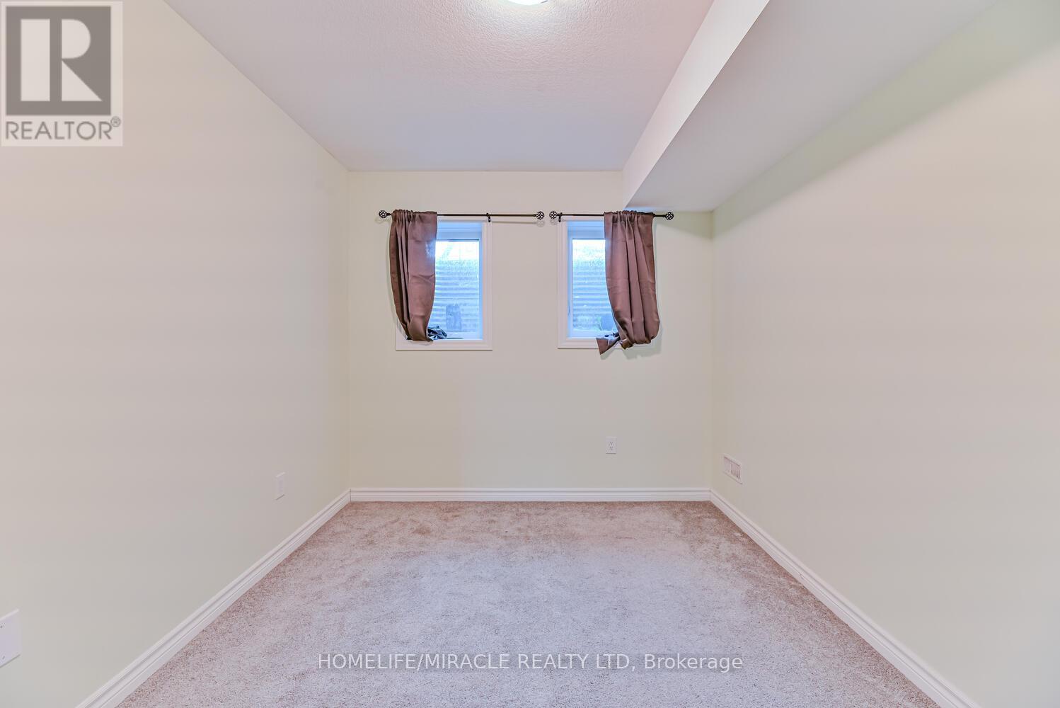 49 - 289 Chapel Hill Drive, Kitchener, Ontario  N2R 0S4 - Photo 22 - X12456716