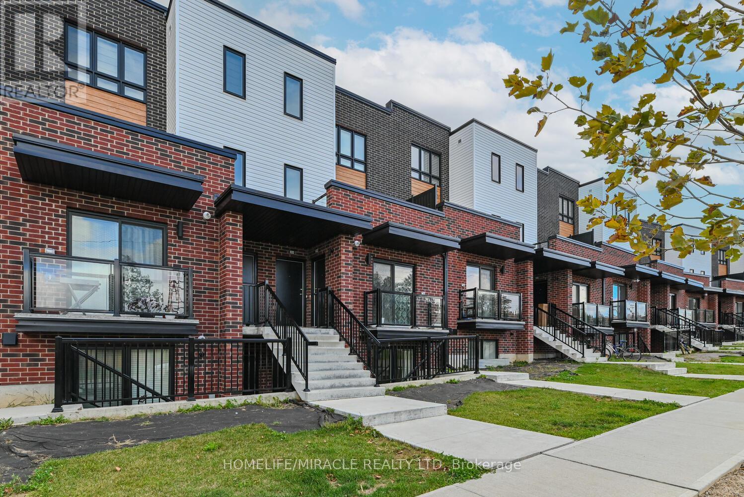 49 - 289 Chapel Hill Drive, Kitchener, Ontario  N2R 0S4 - Photo 27 - X12456716