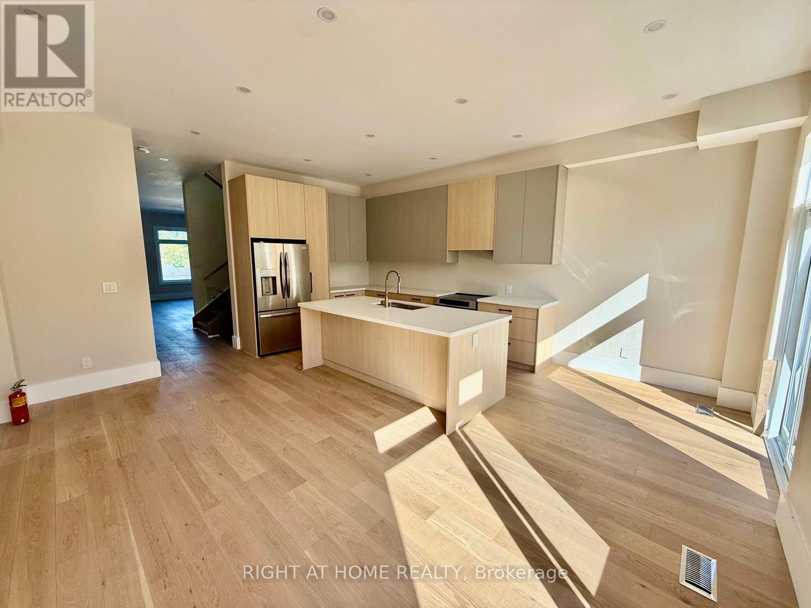 79b River Street, Parry Sound, Ontario  P2A 2T8 - Photo 2 - X12456726