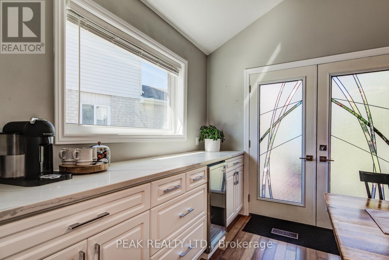 413 Hidden Creek Drive, Kitchener, Ontario  N2N 3N2 - Photo 13 - X12456747