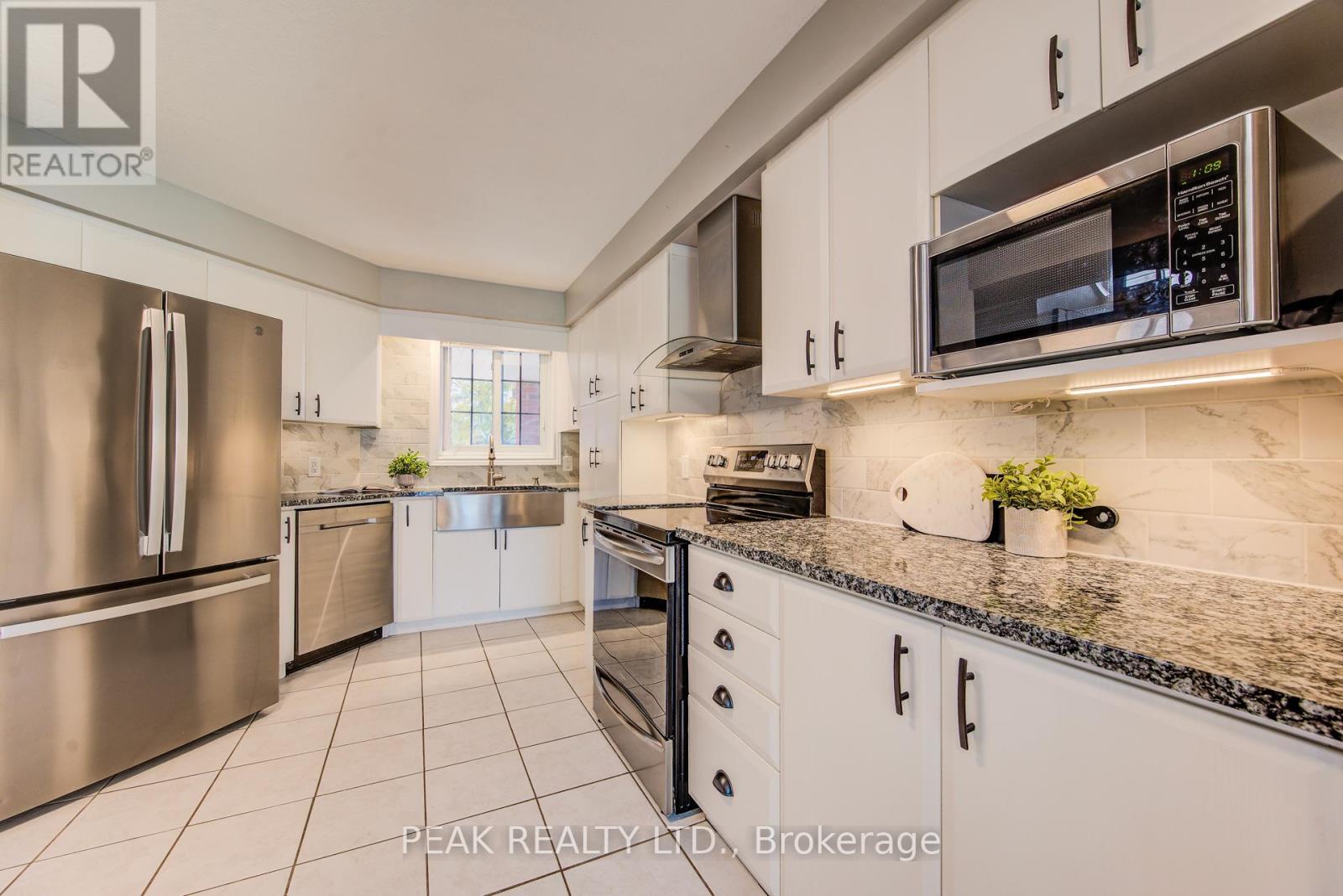 413 Hidden Creek Drive, Kitchener, Ontario  N2N 3N2 - Photo 8 - X12456747