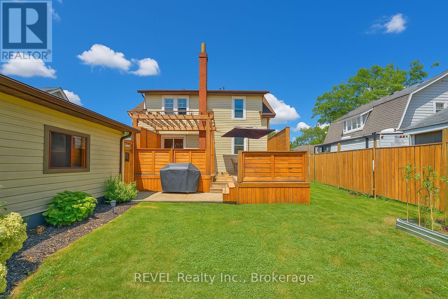 5849 Symmes Street, Niagara Falls, Ontario  L2G 2G4 - Photo 5 - X12406816