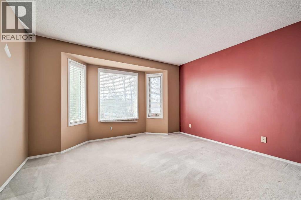 910 Erin Woods Drive Se, Calgary, Alberta  T2B 3C4 - Photo 17 - A2263427