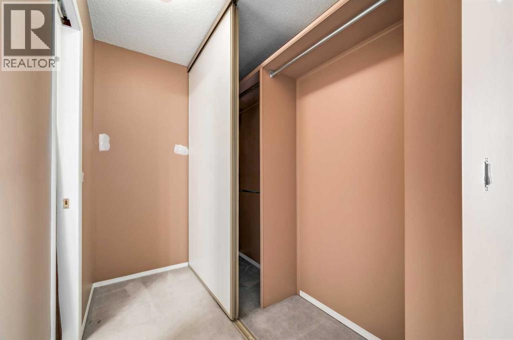 910 Erin Woods Drive Se, Calgary, Alberta  T2B 3C4 - Photo 19 - A2263427