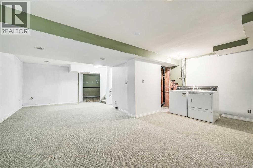 910 Erin Woods Drive Se, Calgary, Alberta  T2B 3C4 - Photo 22 - A2263427