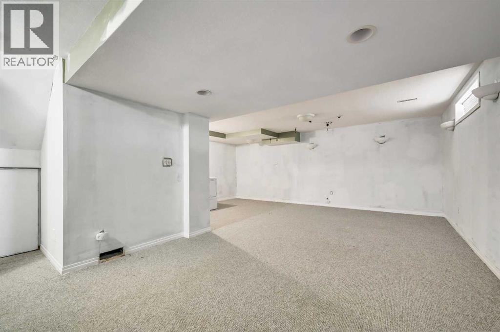 910 Erin Woods Drive Se, Calgary, Alberta  T2B 3C4 - Photo 23 - A2263427