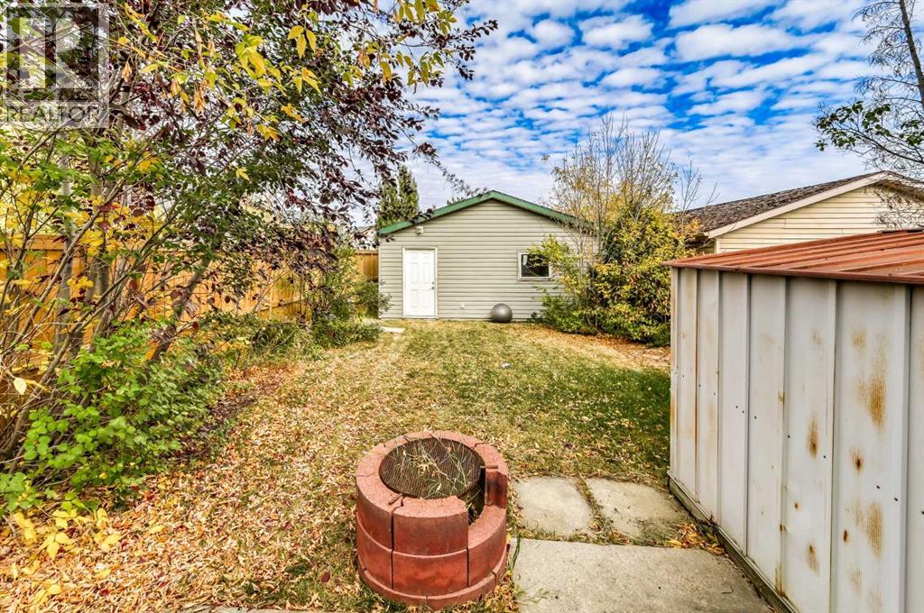 910 Erin Woods Drive Se, Calgary, Alberta  T2B 3C4 - Photo 30 - A2263427