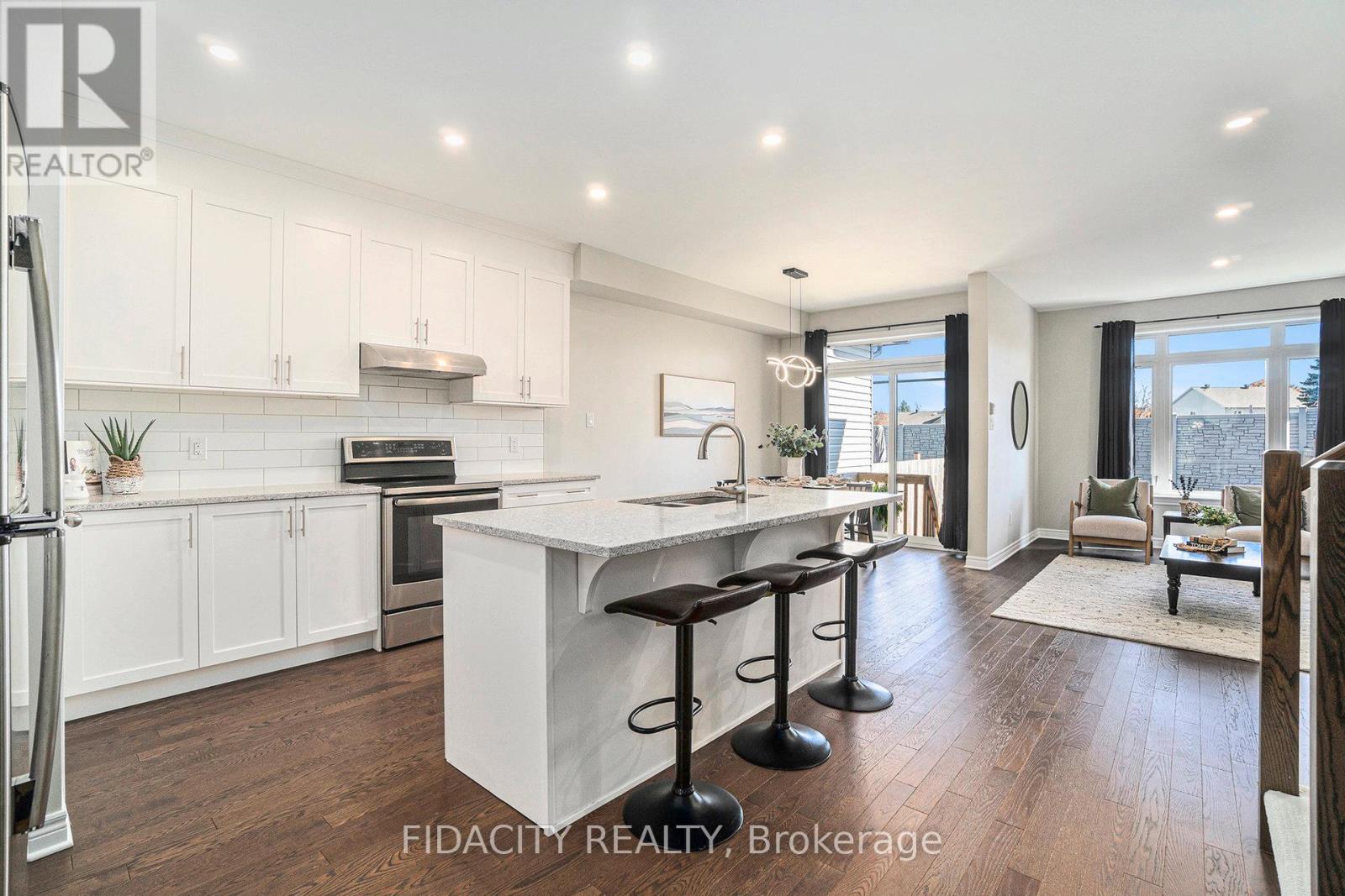 508 Bulat Court, Ottawa, Ontario  K2S 0X6 - Photo 15 - X12439272
