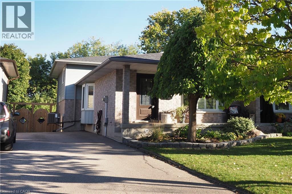 7 CAPRICE Court, Kitchener, Ontario